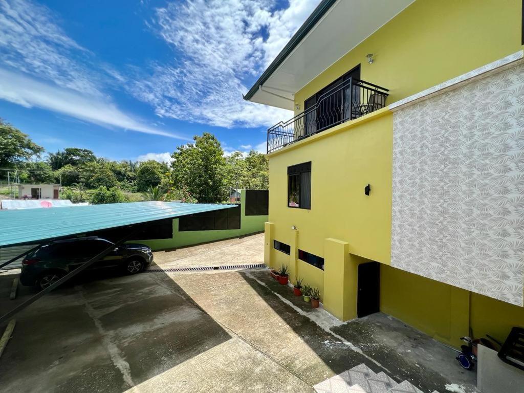 Yellow House Quepos Zewnętrze zdjęcie
