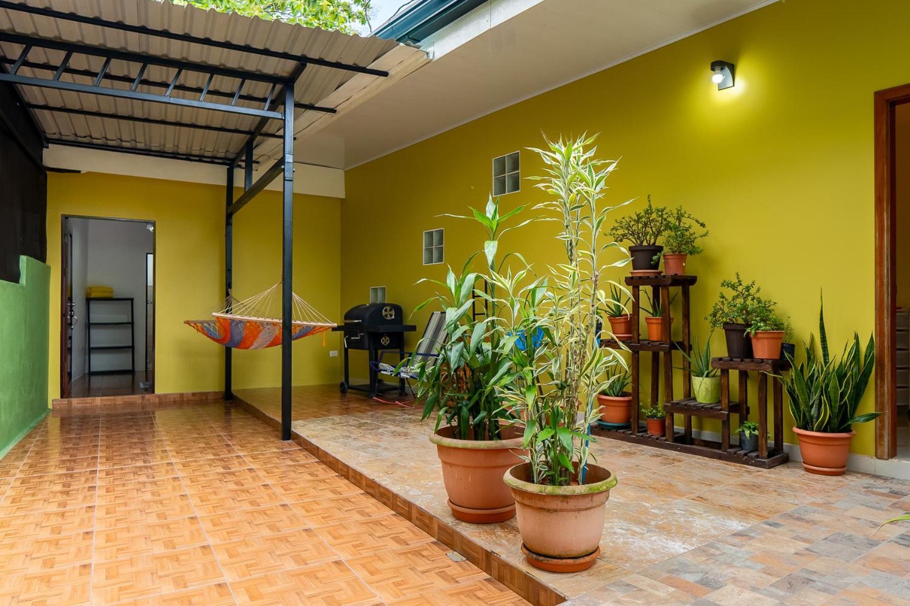 Yellow House Quepos Zewnętrze zdjęcie